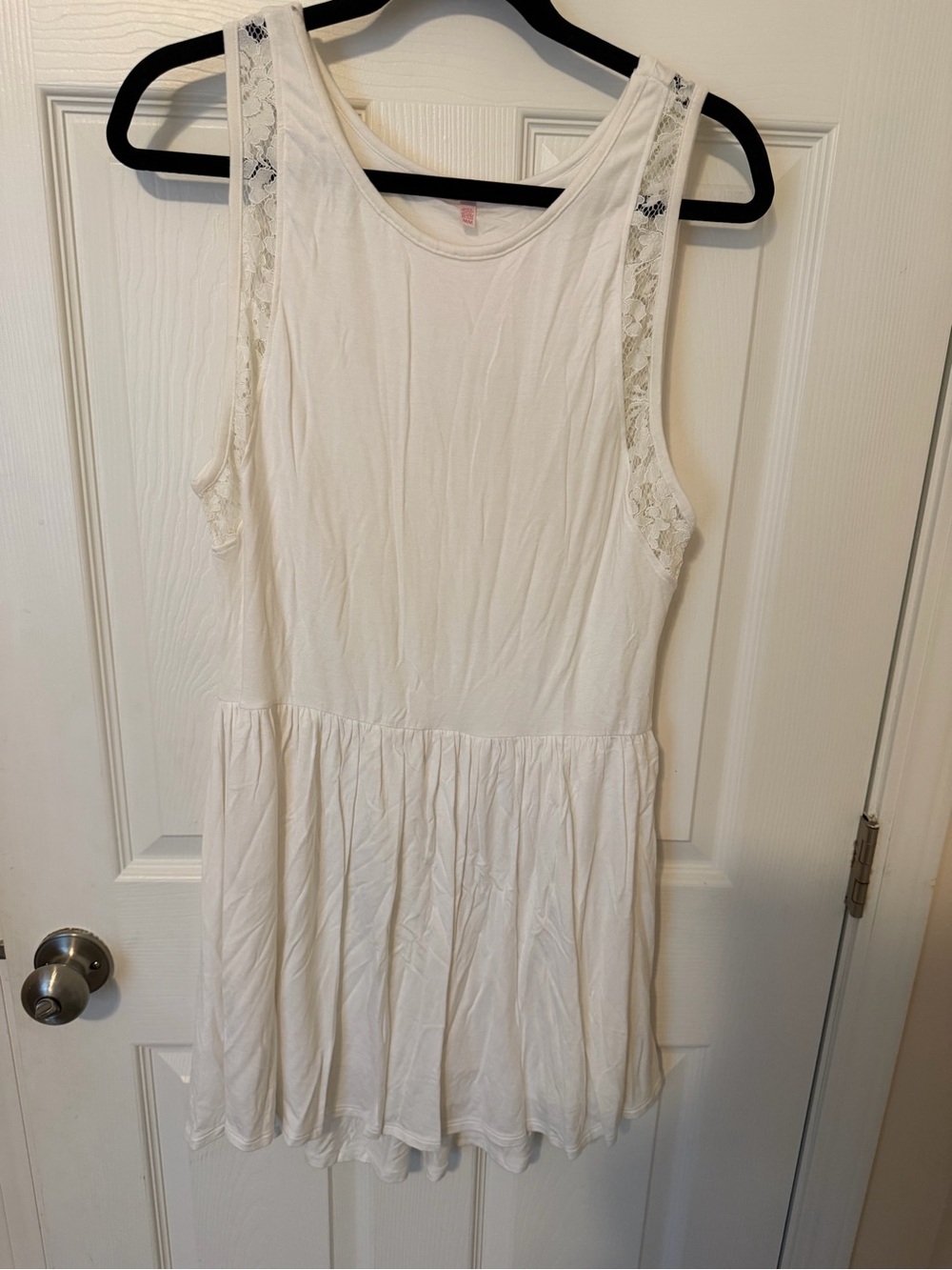 Victoria's Secret White Crewneck Short Sleeve Tee